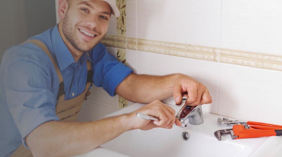 Professional emergency plumbing in New London, IA